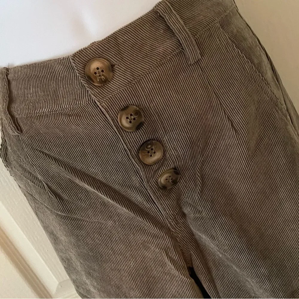 4 Button Olive Khaki Green Corduroy Cropped Ankle Pants Medium - Picture 9 of 9
